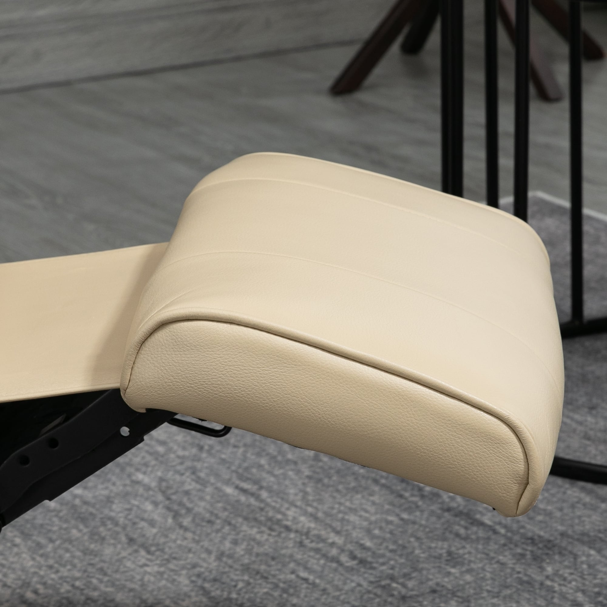 Relax Stol med hvilefunksjon 360° Base Skinn Beige AS Relax Stol med hvilefunksjon 360° Base Skinn Beige AS