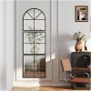 Veggspeil gulv-vindusdesign metallramme 60 × 2 × 180 cm – sort, buet topp, splinterbeskyttet glass