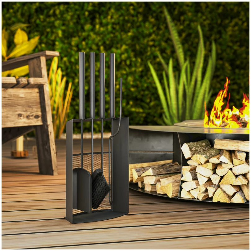 Ildstedverktøysett i metall med 5 deler og stativ 28 x 13 x 59,5 cm AS Ildstedverktøysett i metall med 5 deler og stativ 28 x 13 x 59,5 cm AS